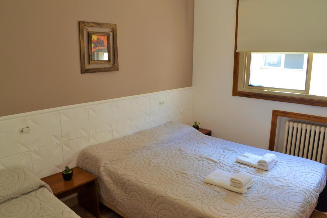 Hotel Taormina Villa Carlos Paz Esterno foto